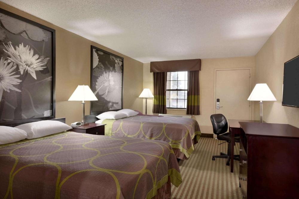 Double Room with Two Double Beds - Non-Smoking interior