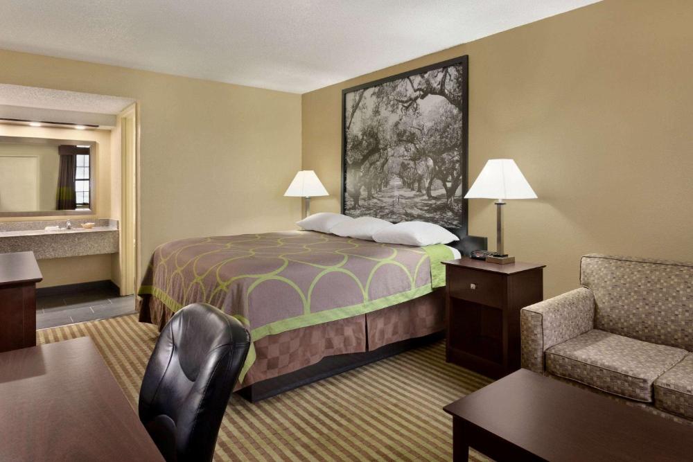 King Room - Mobility Access/ Smoking interior